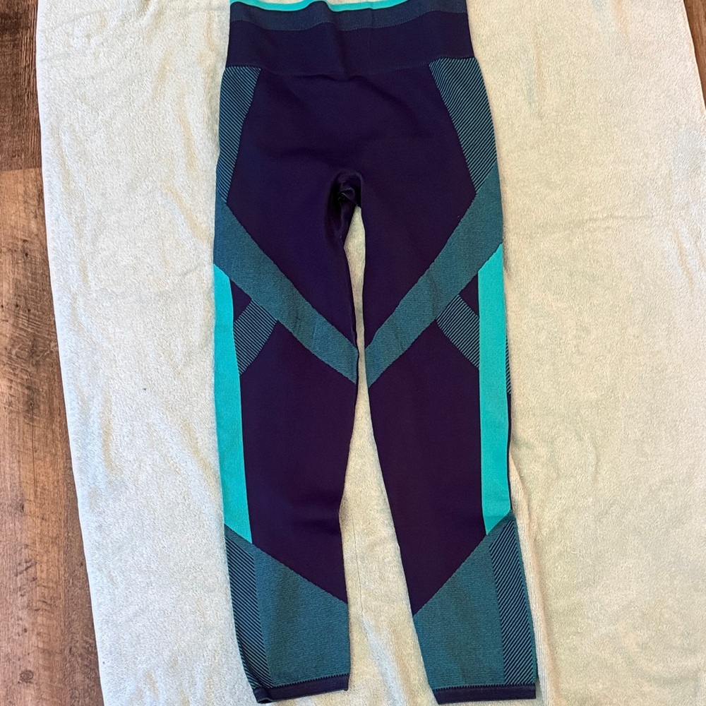 Victoria's Secret PINK Cool & Comfy Leggings in Teal and Navy